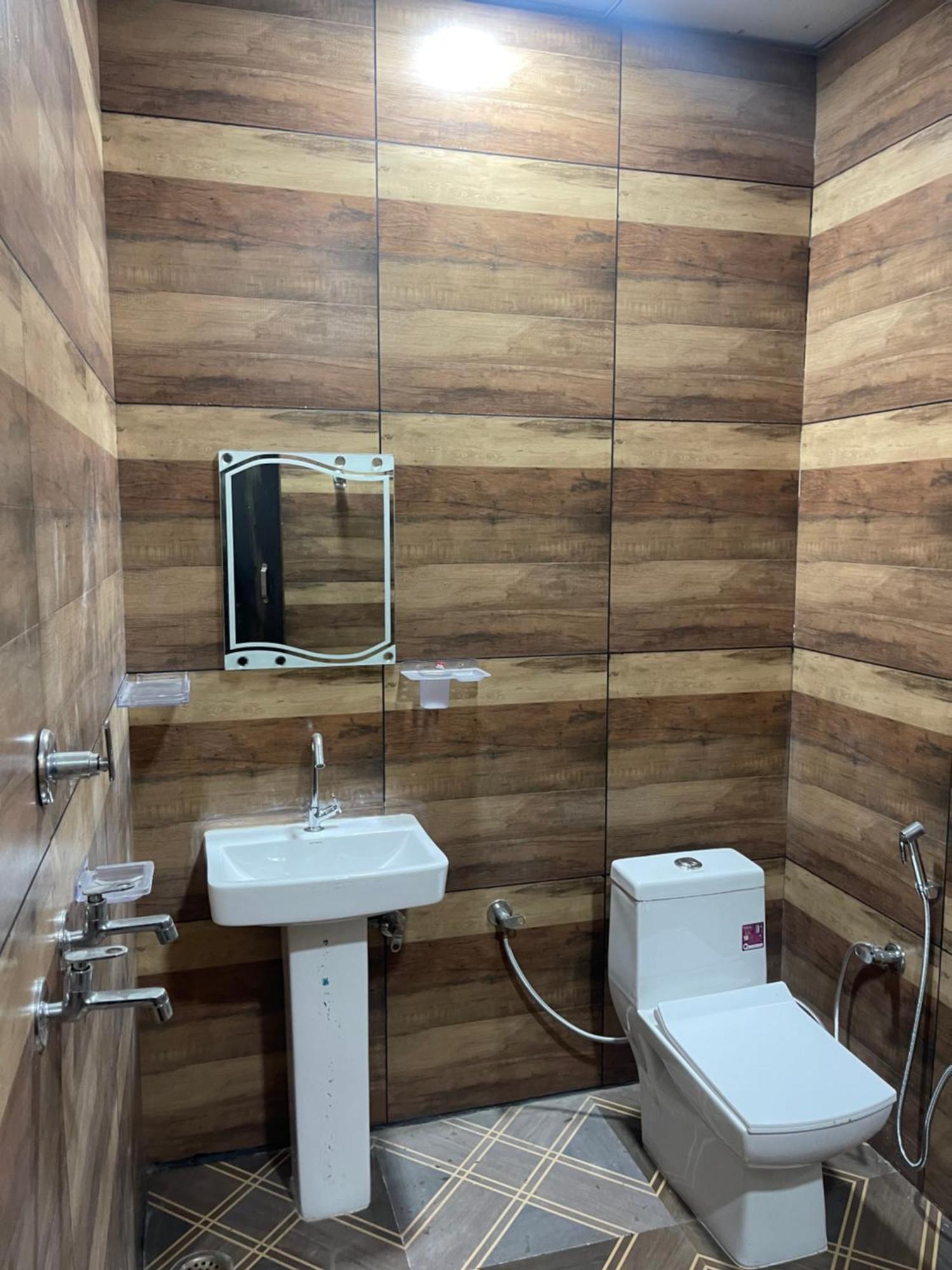 Shiv Shakti Guest House Bhiwani Ngoại thất bức ảnh